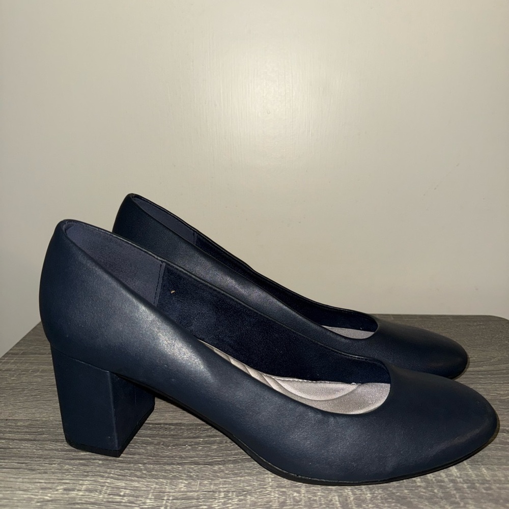 Easy Street Navy Block Heel Pumps